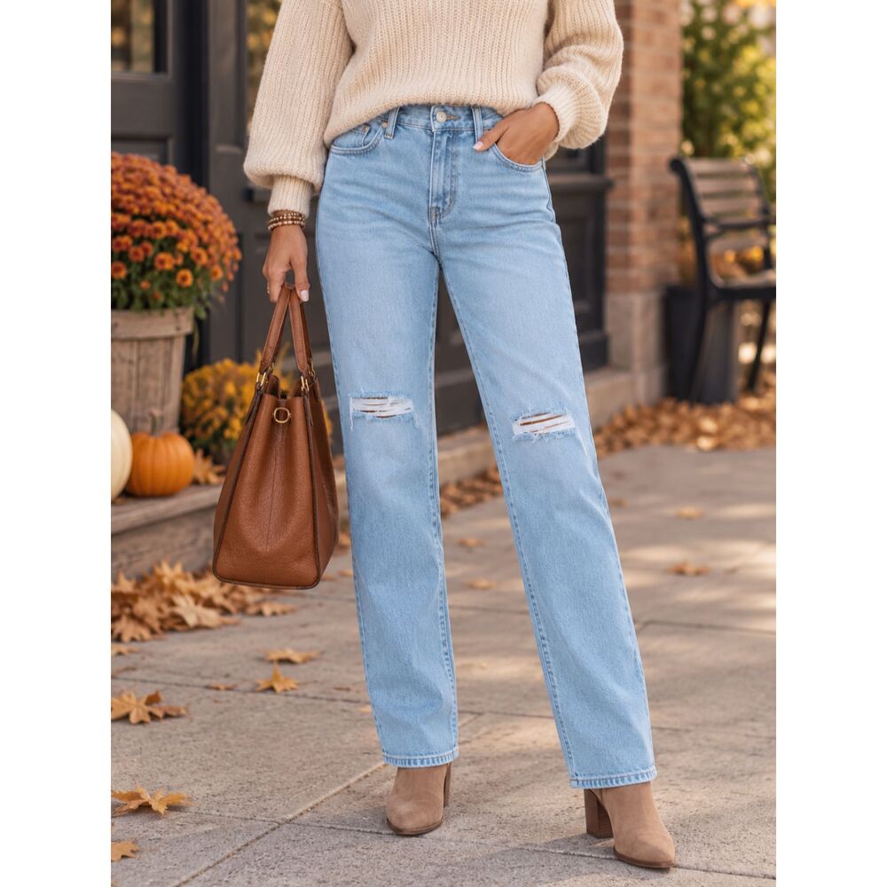LOFT Outlet Boyfriend Jeans Size 6 Light Wash Distressed Stretch Denim Casual